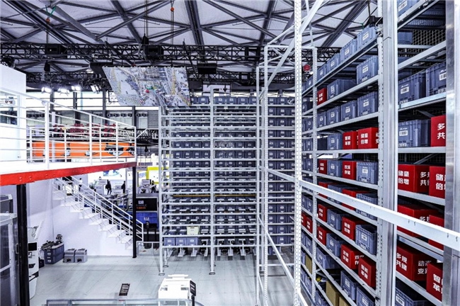 首次亮相!京东物流机器人军团再迎3位新成员!