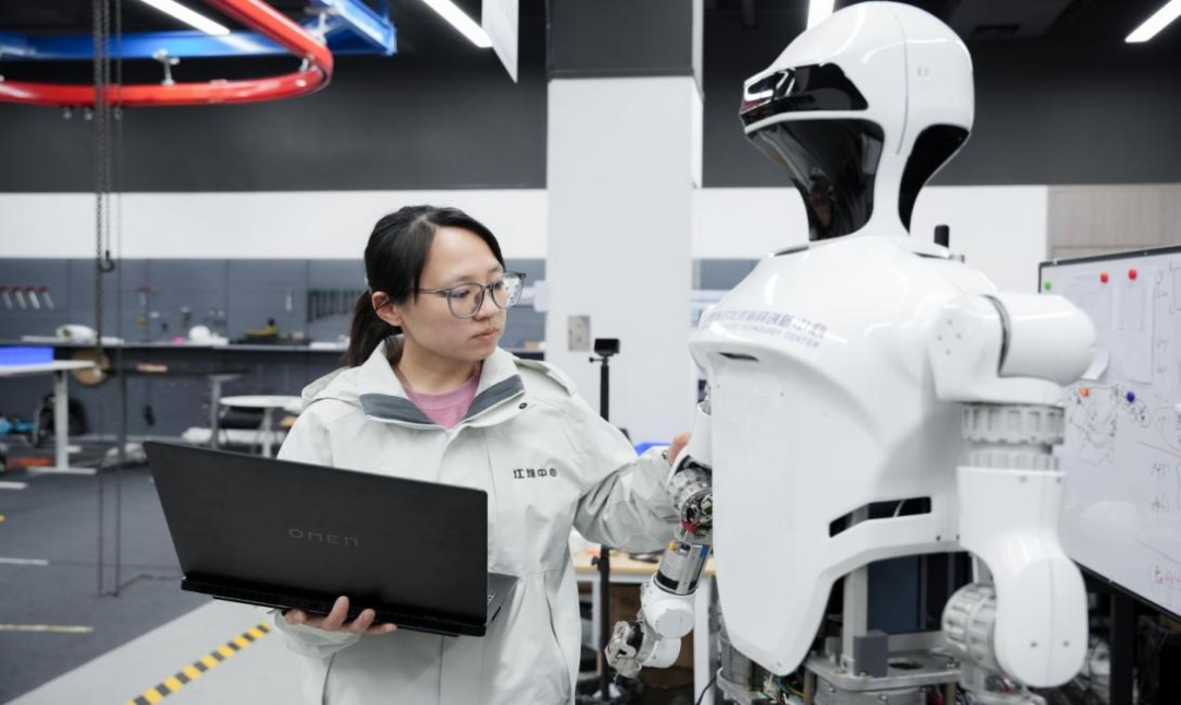 合肥综合性国家科学中心科学家——费军廷：锻造合肥智造“超级大脑”