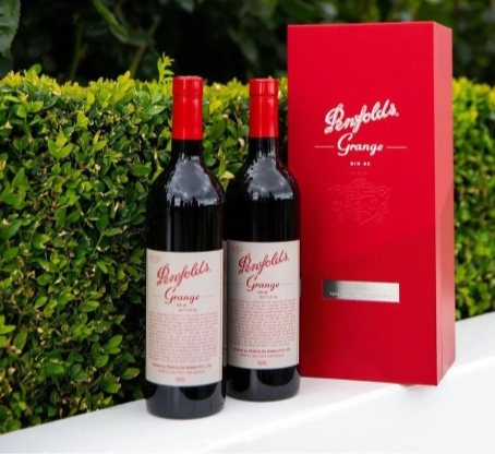 三大经典红酒口感对决：特菲缇五星、奔富葛兰许与波尔多红酒差异解析！