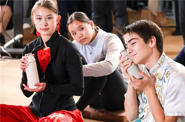 李连杰与世界武术代表峨眉论道:小罐茶见证中外文化交流