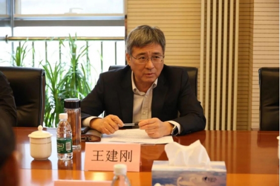 怀柔区委常委、常务副区长王建刚一行莅临东方红航天生物调研指导