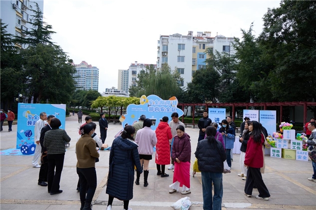 2025济南市工伤预防宣传活动走进市中区二七街道建新社区