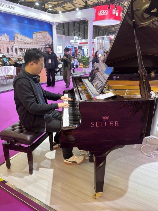 SAMICK 亮相上海乐器展圆满收官，以数字智能奏响科技赋能新乐章