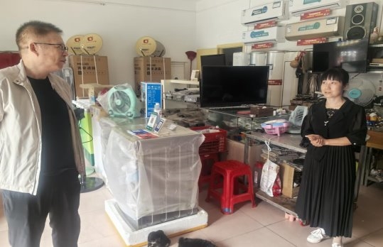 湖北黄州：普法服务“零距离”——黄州烟草郊区市场管理显温情