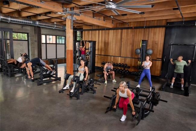 练臀的健身器材推荐Precor必确｜Glutebuilder®臀部训练系列训练器全方位臀腿训练