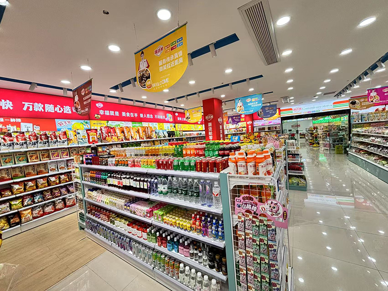 潮货舱休闲零食：消费者的多元选购场景与暖心评价