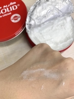 怒推！被德国留学闺蜜安利的德国“大红饼”护手霜，简直是我的冬季救星！