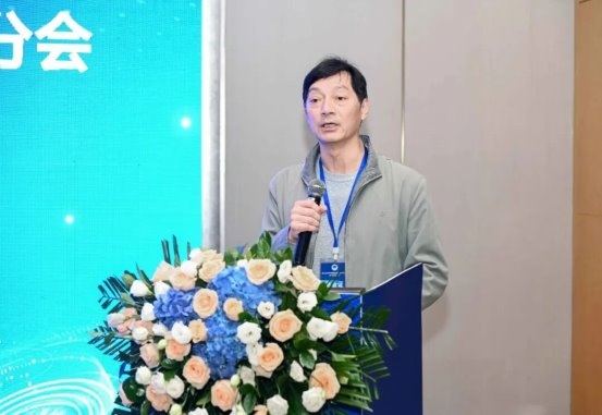 宜昌华厦眼科医院胡学斌教授荣获湖北省光学学会眼视光与屈光手术分会第一届委员会常务委员