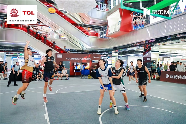 实力巨幕观赛新纪元:TCL 98C11K以尖端技术燃爆易建联杯武汉站(图3) 实力巨幕观赛新纪元:TCL 98C11K以尖端技术燃爆易建联杯武汉站(图3)