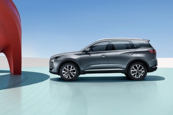 这款车在英国“杀疯了”！自动挡国内只要7.49万元起