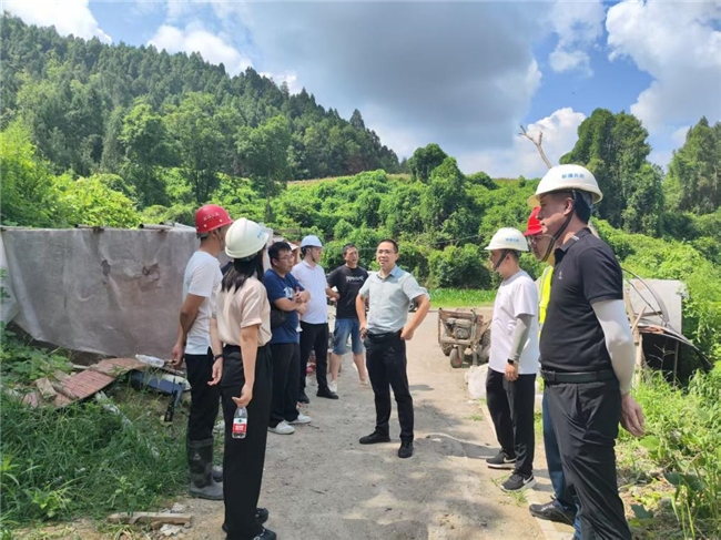 南部县水务局至新疆兵团建工水利水电集团南部项目开展安全生产大排查