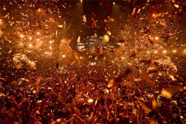 2025全球电子音乐舞台设计全景:从Ibiza水滴屏到伦敦工业风,演绎多元视觉盛宴