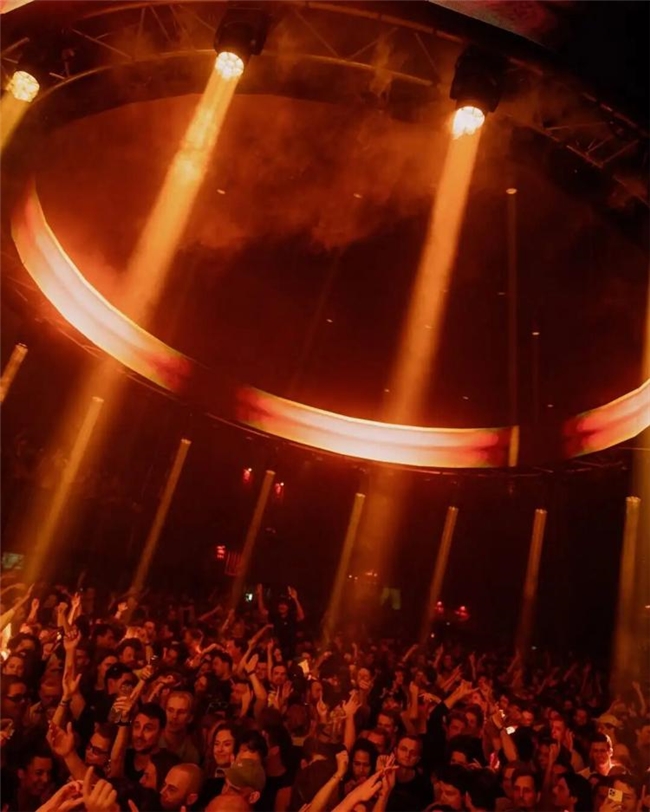 2025全球电子音乐舞台设计全景:从Ibiza水滴屏到伦敦工业风,演绎多元视觉盛宴