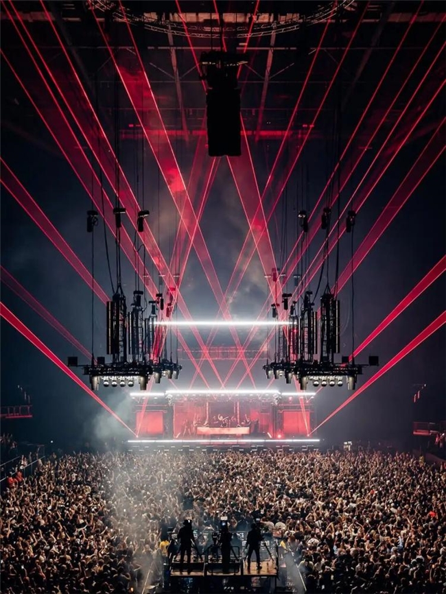 2025全球电子音乐舞台设计全景:从Ibiza水滴屏到伦敦工业风,演绎多元视觉盛宴