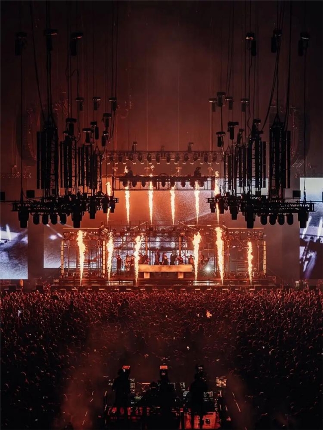 2025全球电子音乐舞台设计全景:从Ibiza水滴屏到伦敦工业风,演绎多元视觉盛宴