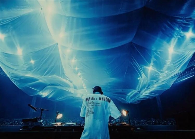 2025全球电子音乐舞台设计全景:从Ibiza水滴屏到伦敦工业风,演绎多元视觉盛宴