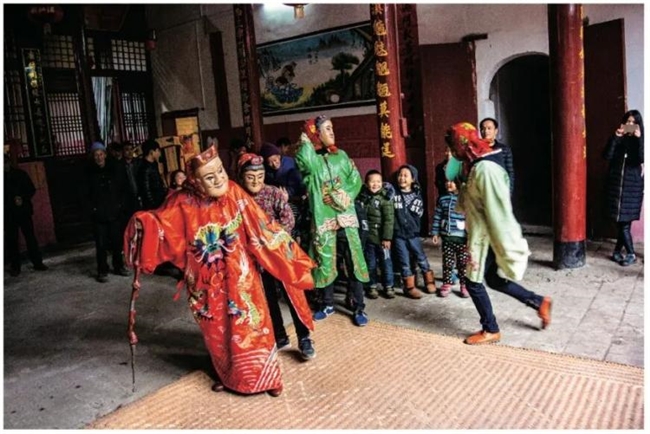 邓勇镜头下的赣傩:面具后的人神共生