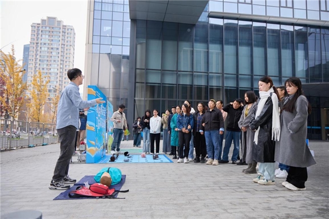 2025济南工伤预防进机关活动走进中国济南人力资源服务产业园