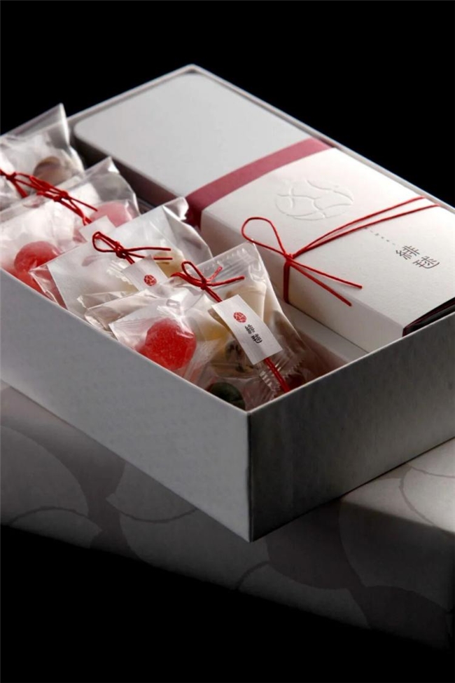 从抹茶包装到酒店视觉，粟辻美早的美学实践