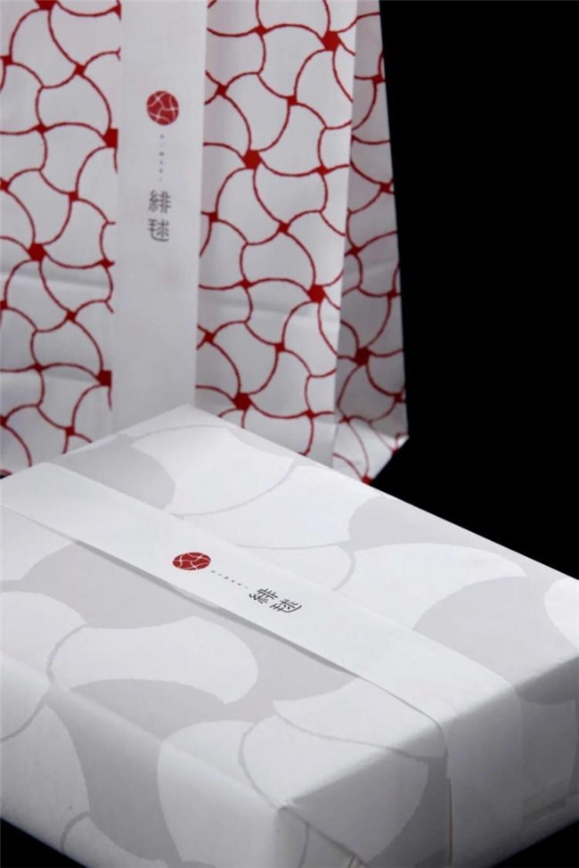 从抹茶包装到酒店视觉，粟辻美早的美学实践