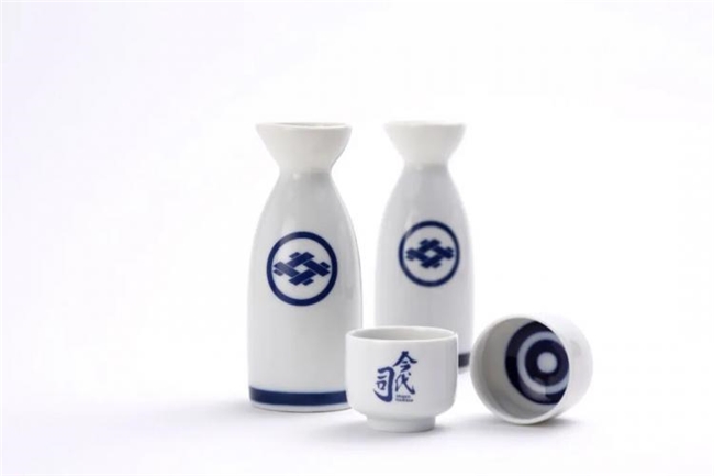 从抹茶包装到酒店视觉，粟辻美早的美学实践