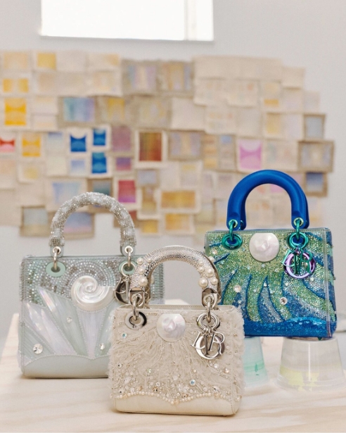 这个秋天，在上海欣赏DIOR LADY ART十周年展览