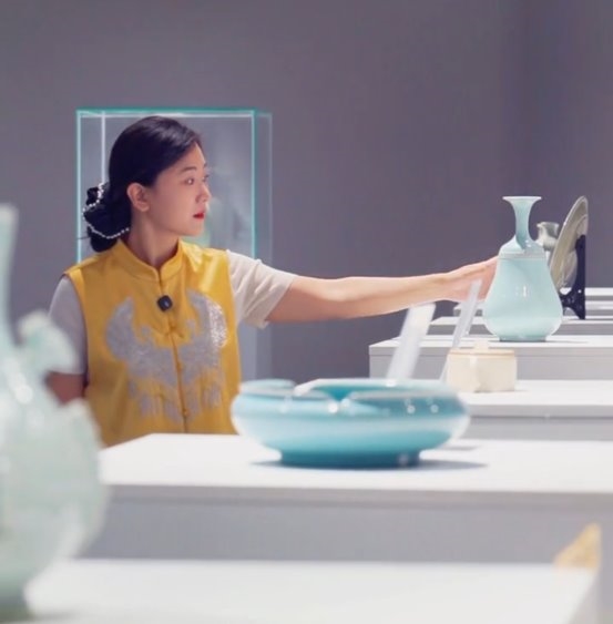 张梦瑶：以文化使者之姿，推动汝瓷走向世界舞台