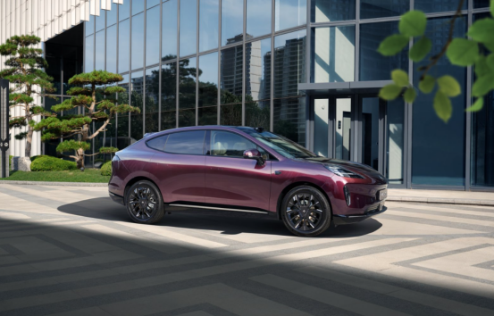 纯电SUV“内卷”新高度:昊铂HT用“终身权益”建立用户护城河 纯电SUV“内卷”新高度:昊铂HT用“终身权益”建立用户护城河