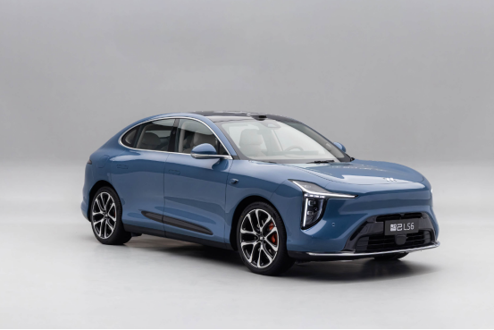 纯电SUV“内卷”新高度:昊铂HT用“终身权益”建立用户护城河 纯电SUV“内卷”新高度:昊铂HT用“终身权益”建立用户护城河