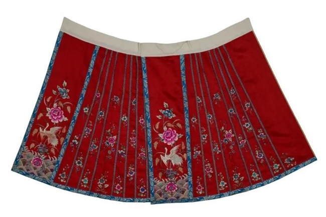 从城墙 “马面” 到裙裳华彩，马面裙的千年文脉与精神升华