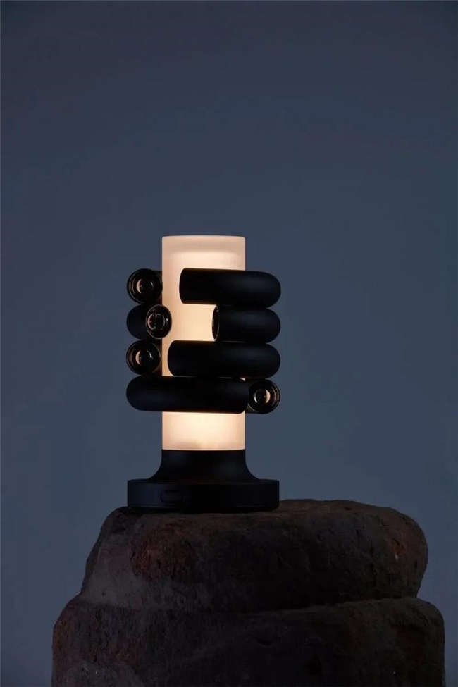 拒绝平庸！5款创意灯具封神，氛围感直接拉满