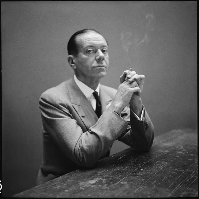 光影定格的灵魂诗,理查德・艾维顿的摄影哲学