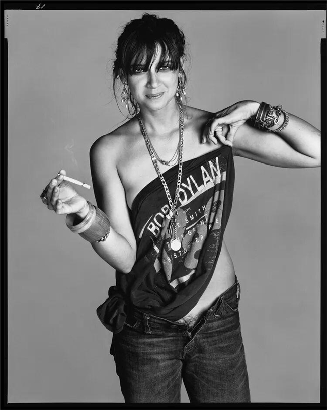 光影定格的灵魂诗,理查德・艾维顿的摄影哲学