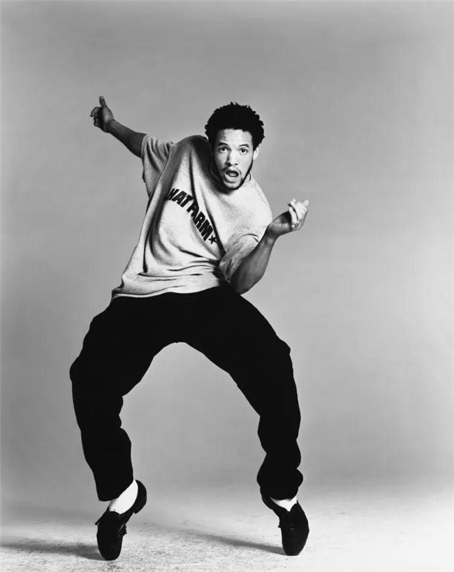 光影定格的灵魂诗,理查德・艾维顿的摄影哲学