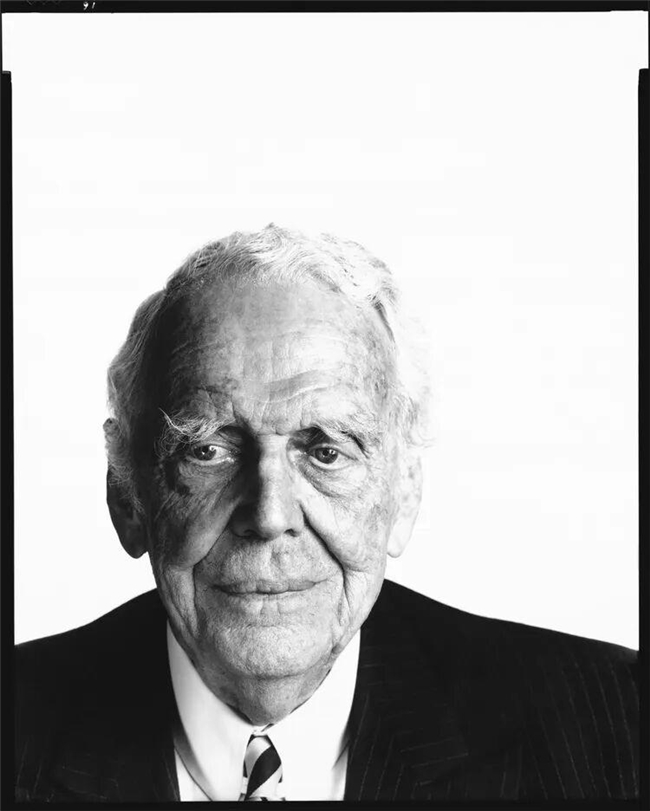 光影定格的灵魂诗,理查德・艾维顿的摄影哲学