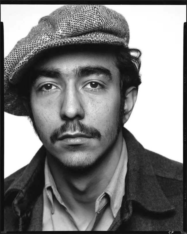 光影定格的灵魂诗,理查德・艾维顿的摄影哲学