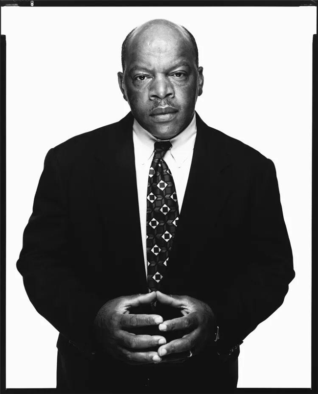 光影定格的灵魂诗,理查德・艾维顿的摄影哲学