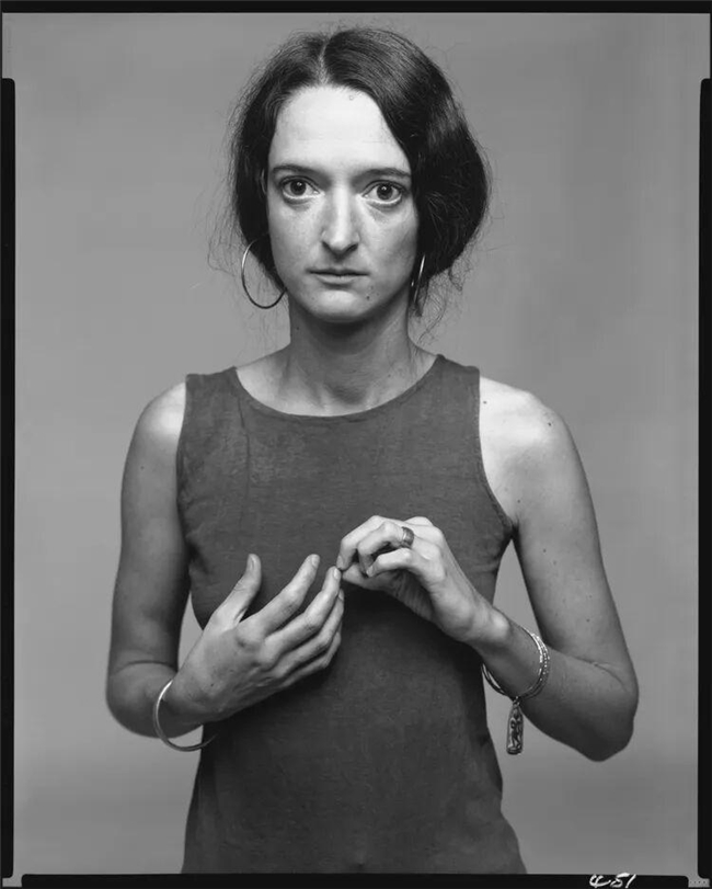 光影定格的灵魂诗,理查德・艾维顿的摄影哲学