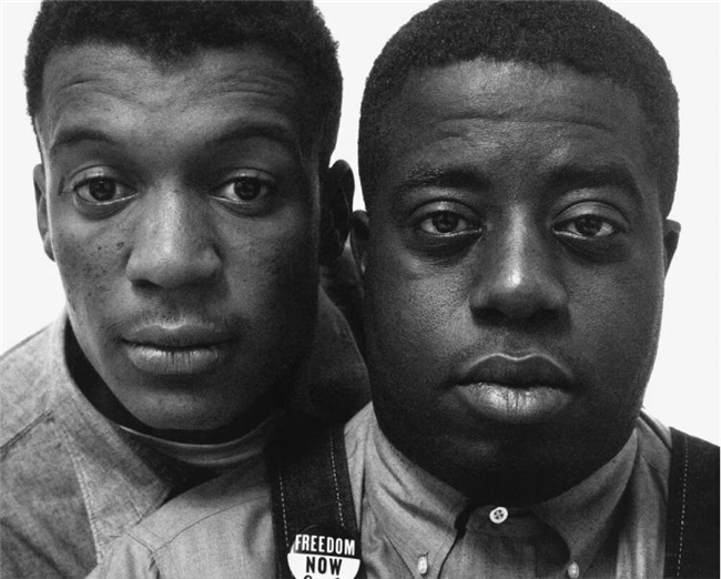 光影定格的灵魂诗,理查德・艾维顿的摄影哲学