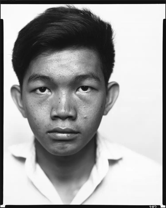 光影定格的灵魂诗,理查德・艾维顿的摄影哲学