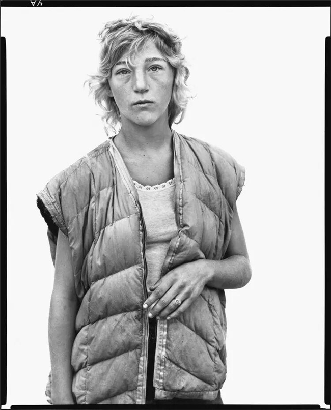 光影定格的灵魂诗,理查德・艾维顿的摄影哲学