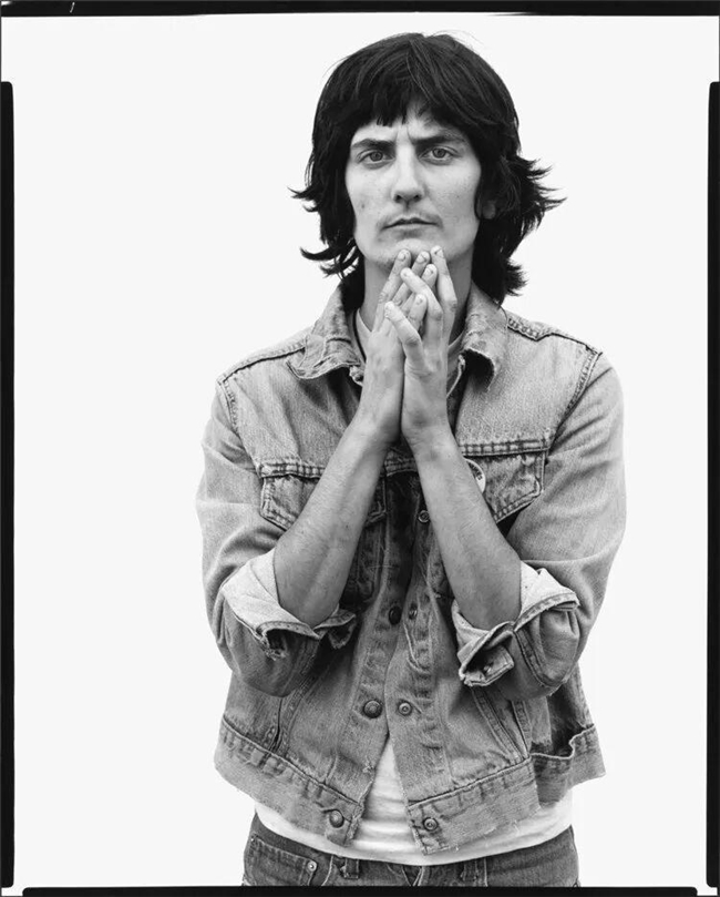 光影定格的灵魂诗,理查德・艾维顿的摄影哲学