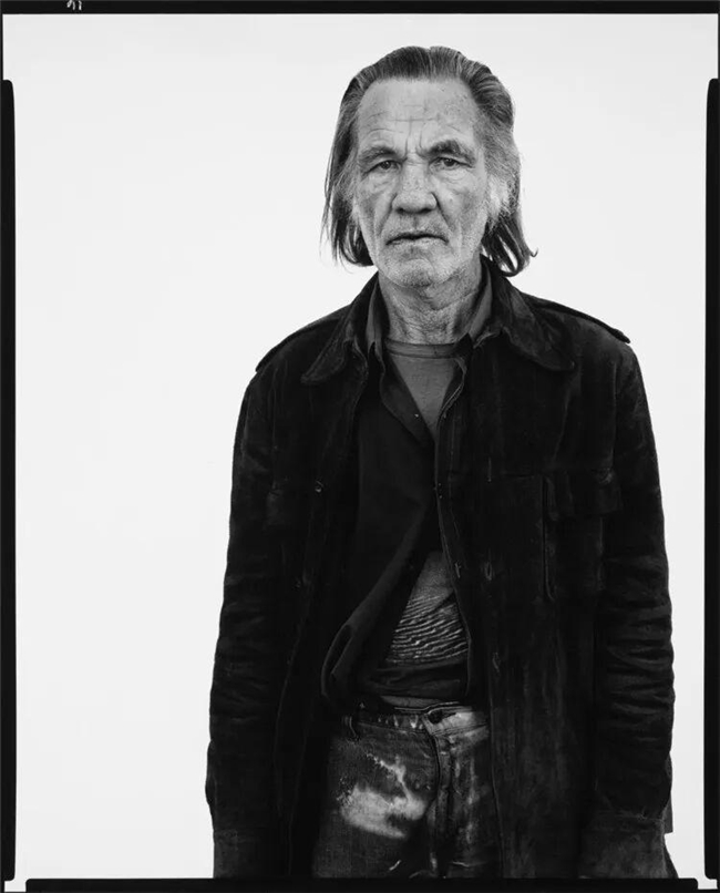 光影定格的灵魂诗,理查德・艾维顿的摄影哲学