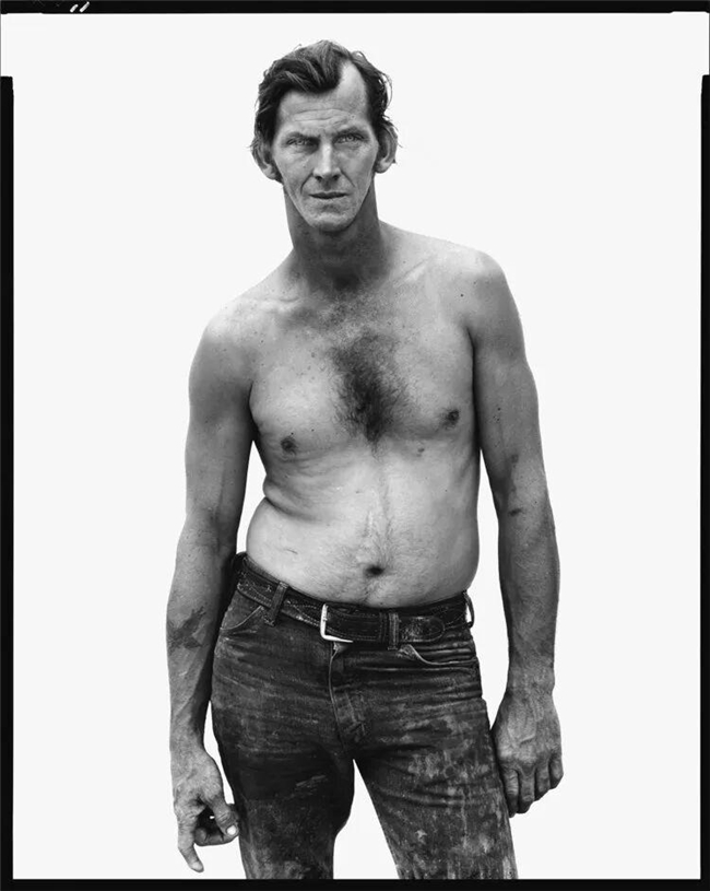 光影定格的灵魂诗,理查德・艾维顿的摄影哲学