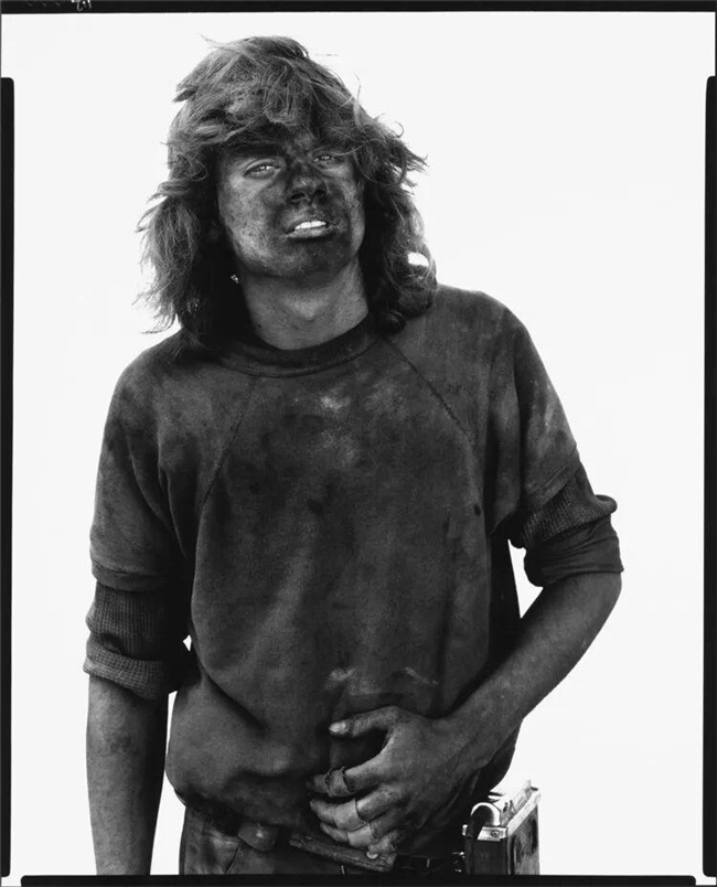 光影定格的灵魂诗,理查德・艾维顿的摄影哲学