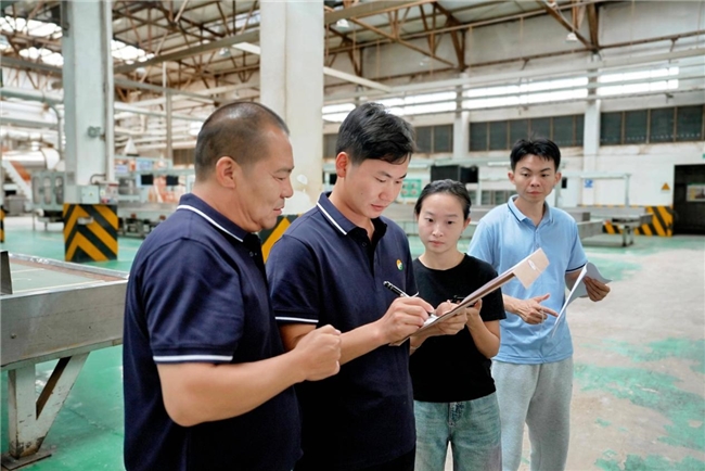 淬炼技能促发展 精铸匠心固根基—— 师宗复烤厂协办技能竞赛助推企业高质量发展