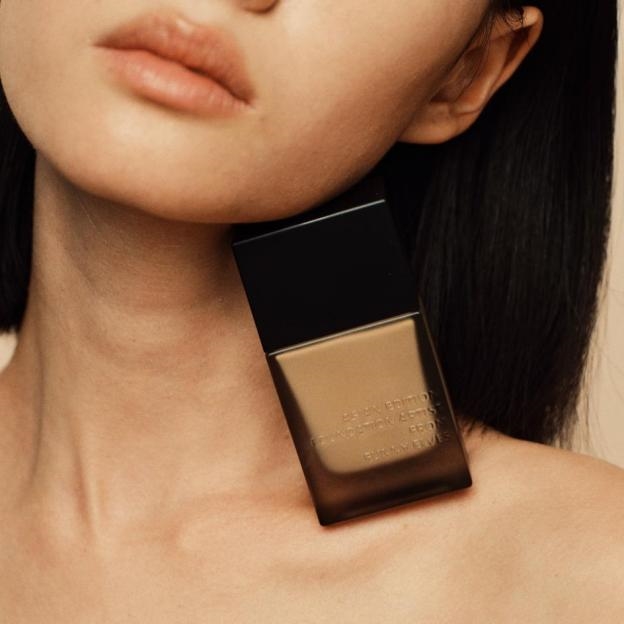 方里持妆粉底液，实力派底妆为秋冬精致妆容带来全新解法