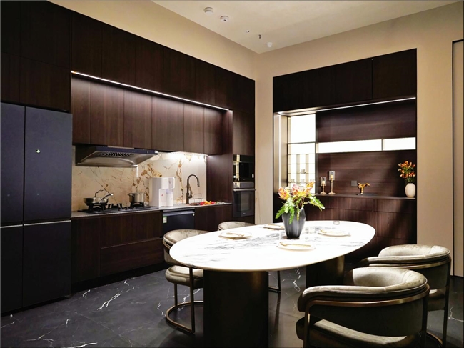 新一代品质生活方案：全屋智能和不锈钢定制家居更配