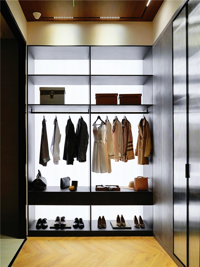 新一代品质生活方案：全屋智能和不锈钢定制家居更配