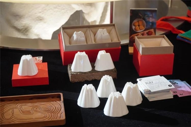 百余件汉字创意作品亮相伦敦 解锁 “可触可感” 的东方美学